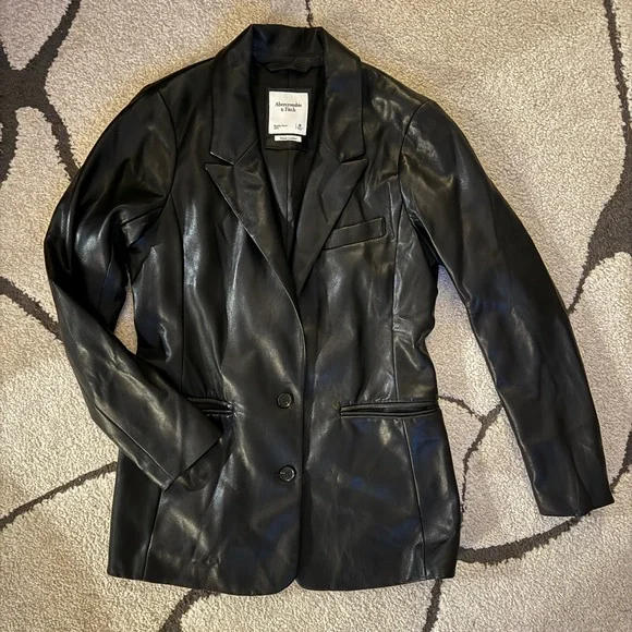 Abercrombie & Fitch Vegan Leather Blazer - Picture 4 of 8